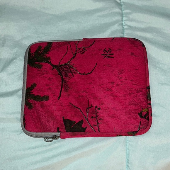 I-Pad/Tablet Case - Picture 1 of 7